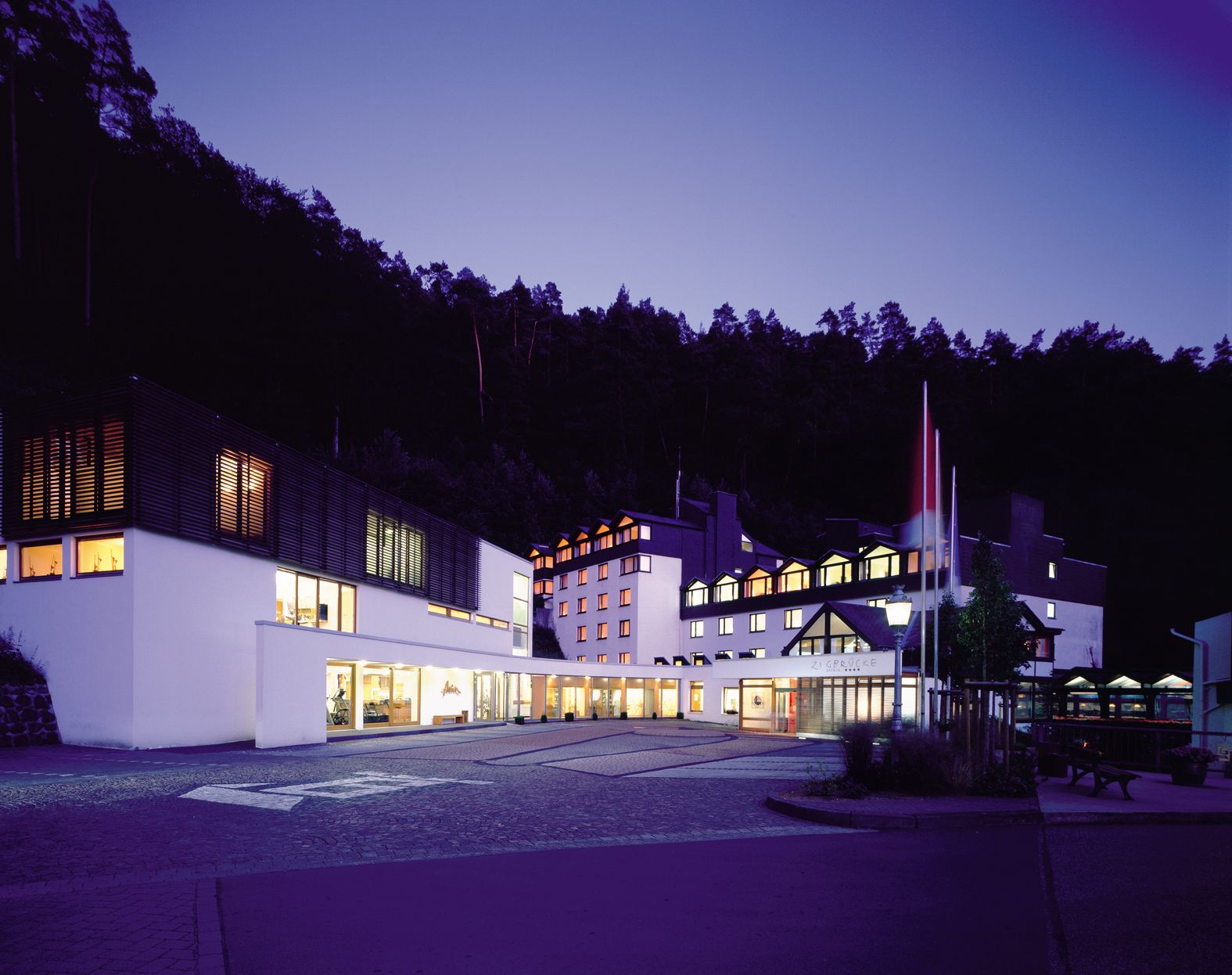Hotel ZUGBRÜCKE, Höhr-Grenzhausen.
