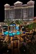 Das Ceasars Palace in Las Vegas:
Eine der sch�nsten und gr��ten Schwimmbadanlagen in Las Vegas mit dem legend�ren Casino-Resort. Caesars Palace: The Gods Pool Oasis.
