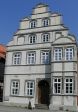 Kavalierhaus in Gifhorn am Steinweg 3. Es beherbergt das Museum f�r b�rgerliche Wohnkultur der 1. H�lfte des 20. Jahrhunderts.

Das Kavalierhaus wurde um 1546 f�r einen hohen Hofbeamten erbaut.