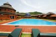 Um den Pool gruppieren sich Ayurveda-Zentrum und �Meditation Dome�.