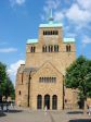 Dom Minden

Mehr als 1200 Jahre alt ist der Dom in Minden. Karl der Gro�e gr�ndete 799 das Bistum Minden - ein Jahr nach der Ersterw�hnung der Stadt in einer fr�nkischen Chronik.

