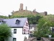 Die Burgruine Monreal (Burgruine L�wenburg).
Monreal - eingebettet im idyllischen Tal der Elz.