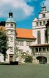 Schlo� in Gifhorn
Zwischen 1525 und 1581 im Stil der Weserrenaissance erbaut. Die Schlossanlage in Gifhorn war in Trapezform angelegt worden.