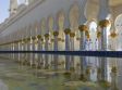 Die Schaich-Zayid-Moschee (engl. Sheikh Zayed Mosque) in Abu Dhabi.
Sie ist aktuell die drittgr��te Moschee der Welt.
Sie bietet Platz f�r 40.000 Gl�ubige.

Vier Minarette ragen mehr als 100 Meter hoch, die Kuppel des Hauptdoms ist etwa 70 Meter hoch.
