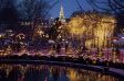 Weihnachten in Tivoli. Lichterglanz bei Nacht.
