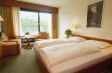 Zimmer im Dorint Seehotel & Resort Bitburg/S�deifel mit Balkon und Seeblick