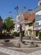 Der Regenbaum in Aalens Fu�g�ngerzone
