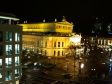 Alte Oper in Frankfurt am Main bei Nacht - kurz vor heilig Abend mit festlicher Beleuchtung.

Am 20. Oktober 1880 wurde die Einweihung des Opernhauses Frankfurt am Main gefeiert. Erstellt nach den Pl�nen des Berliner Architekten Richard Lucae.