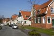 Teutoburgia-Siedlung

Im Ortsteil B�rnig findet man die unter Denkmalschutz stehende und komplett im Originalstil restaurierte Siedlung Teutoburgia. Keines der 136 Geb�ude gleicht dem anderen, und doch bilden sie alle zusammen eine harmonische Komposition.

Teutoburgia-Siedlung
Ortsteil B�rnig / Holthausen
44627 Herne
