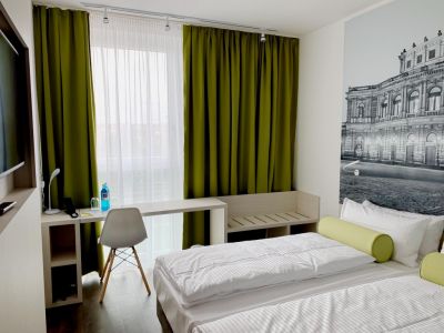 Hotel Super 8 by Wyndham, Dresden