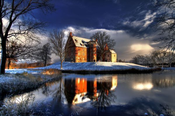 Schloss Ulrichshusen im Winter.
