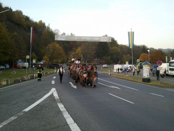 Kalter Markt in Ortenberg - Der Aufmarsch zum Auftakt