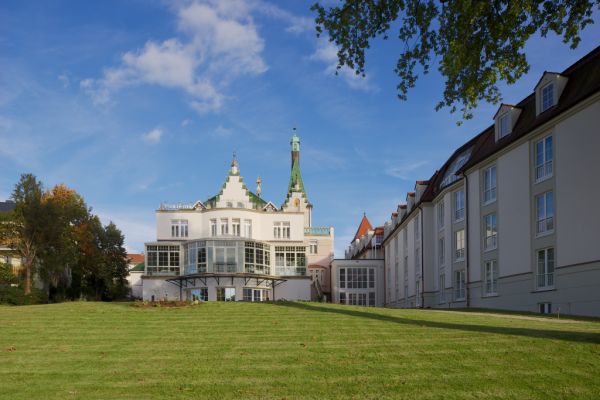 Außenansichten Parkhotel, Meißen.
