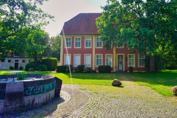 Brunnen Burggebäude Burgberg Oelde Stromberg