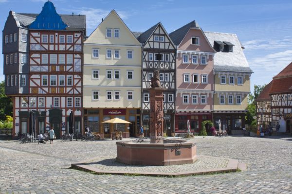 Marktplatz Brunnen Freilichtmuseum Hessenpark Neu-Anspach