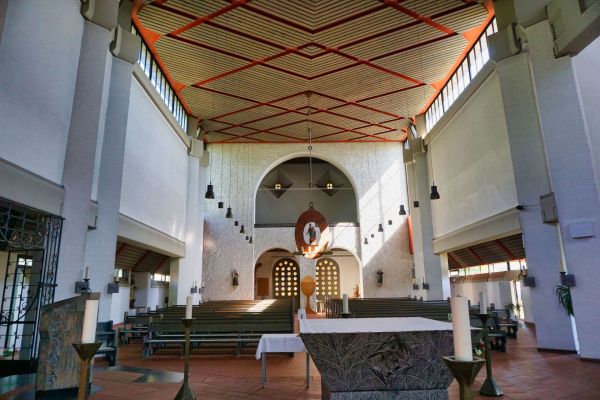 Innenraum Pfarrkirche Johannes Nepomuk Hövelhof