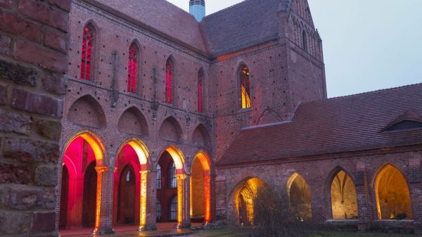 Das Kloster Chorin in der Dämmerung