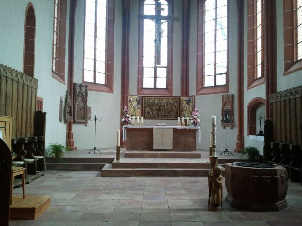 Altarbereich Marienkirche Ortenberg