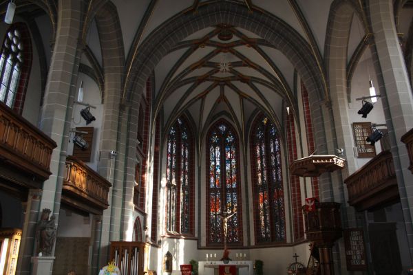 Der gotische Chor aus dem Jahre 1455 von der Stadtkirche Meiningen