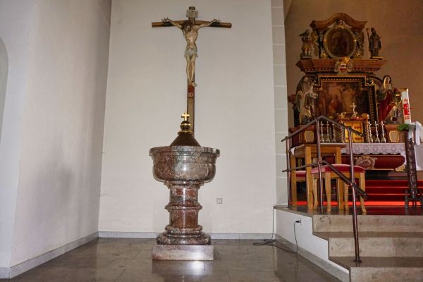 Taufstein Kirche Mariä Heimsuchung Brilon Hoppecke