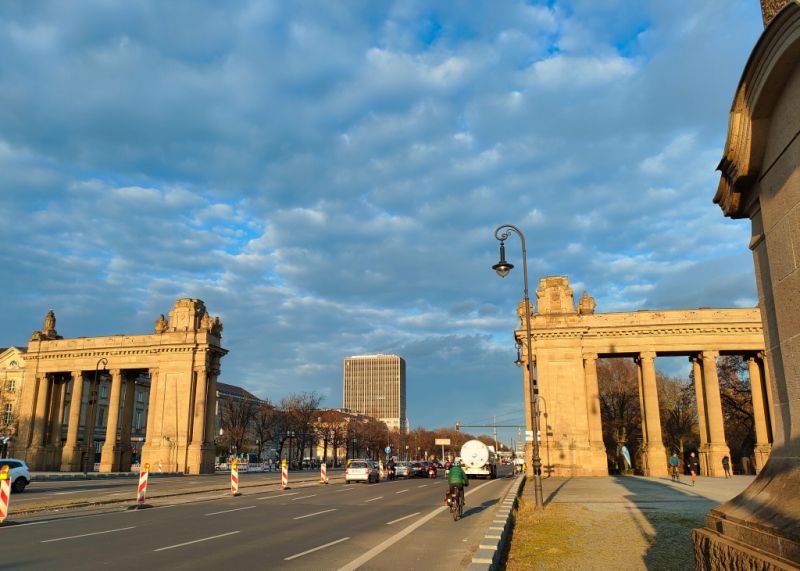 Charlottenburger Tor, Berlin