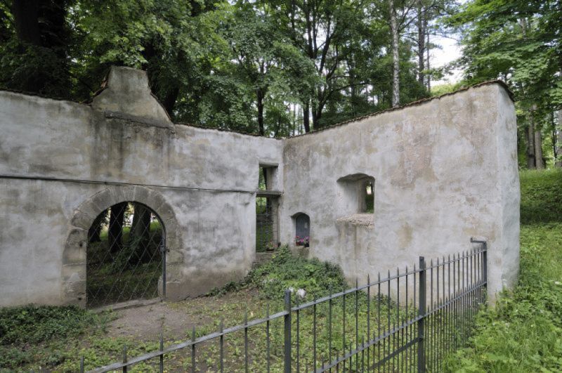 Ruine Gottesackerkirche, Eisfeld Ruine Gottesackerkirche, Eisfeld