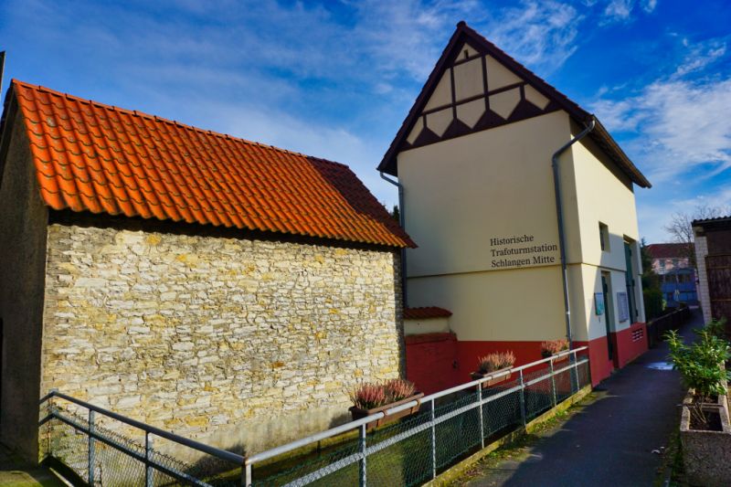 Historische Trafostation, Schlangen Historische Trafostation, Schlangen