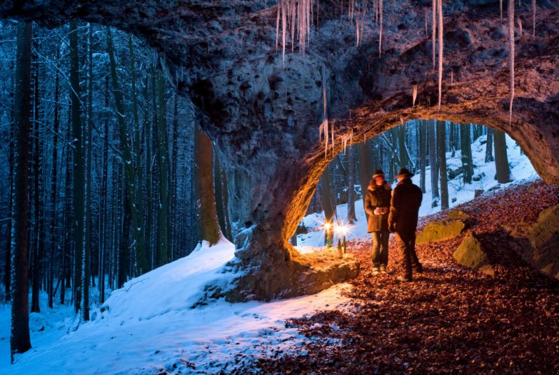 Höhle Geiskirche, Neukirchen b.Sulzbach-Rosenberg Höhle Geiskirche, Neukirchen b.Sulzbach-Rosenberg