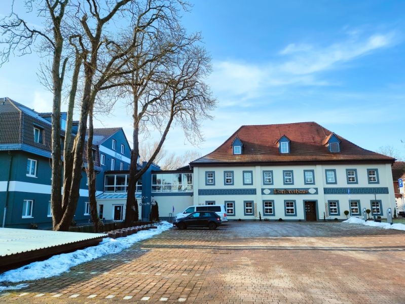  SL'otel Parforcehaus Bernburg