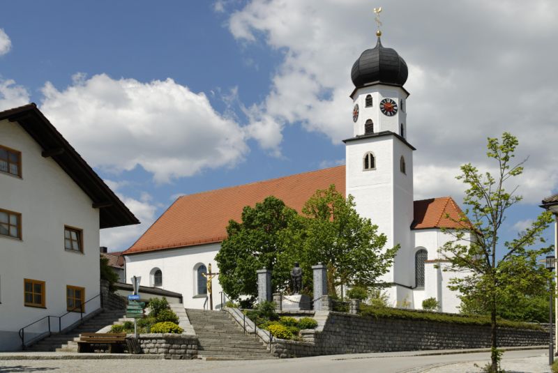 Pfarrkirche St. Martin, Konzell Pfarrkirche St. Martin, Konzell