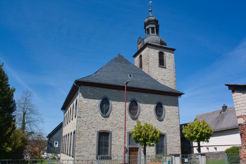 Kirche Schwalbach, Schöffengrund
