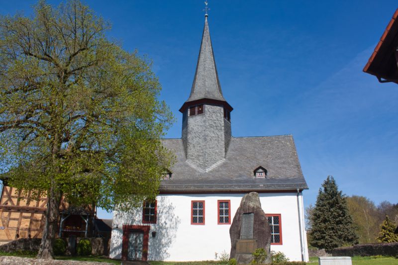 Kirche Kraftsolms, Waldsolms