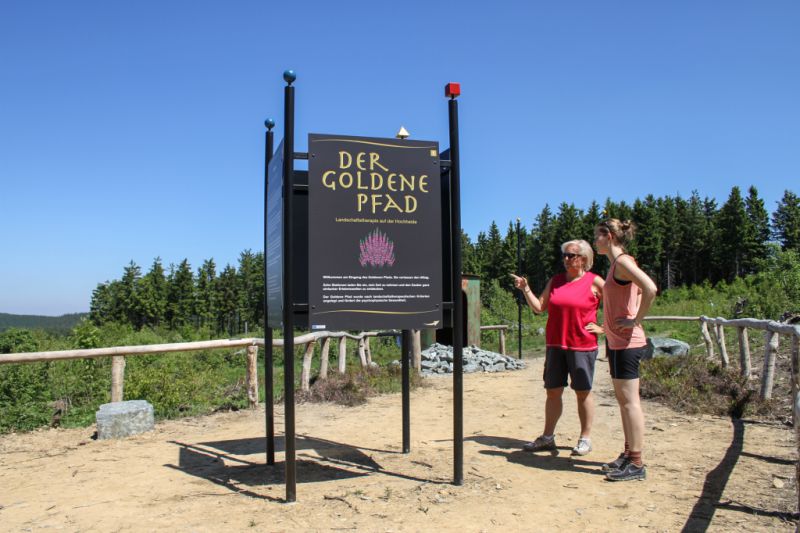 Landschaftstherapiepfad in der Niedersfelder Hochheide, Winterberg Landschaftstherapiepfad in der Niedersfelder Hochheide, Winterberg