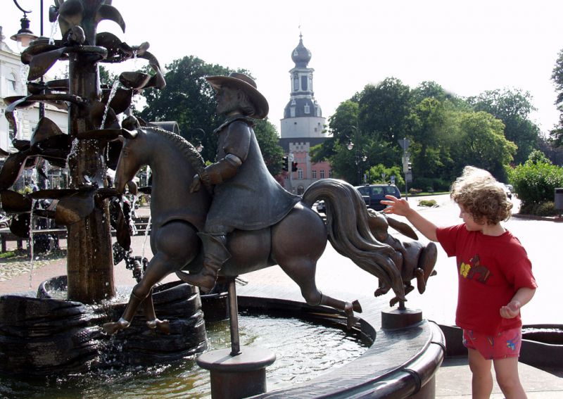 Sagenbrunnen, Jever