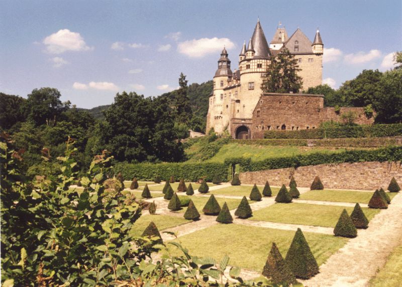 Schloss Bürresheim, Mayen Schloss Bürresheim, Mayen