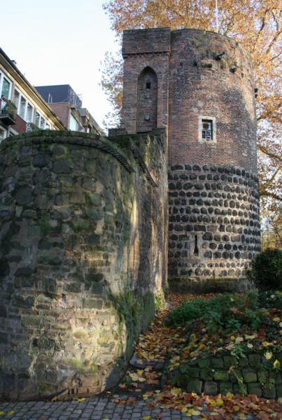 Blutturm, Neuss