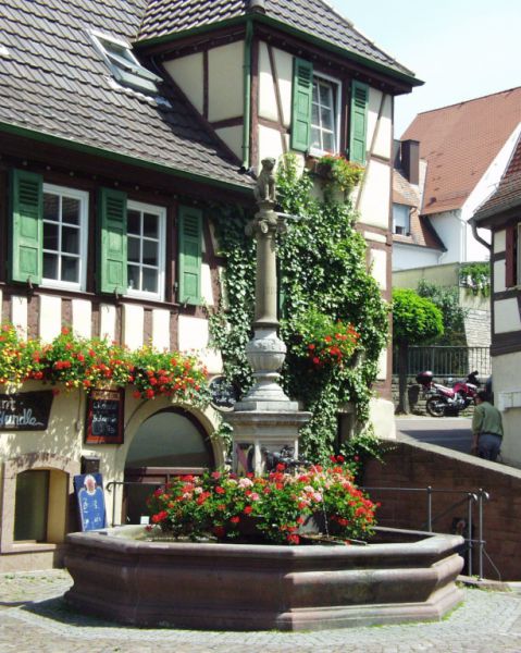 Hundlesbrunnen, Bretten