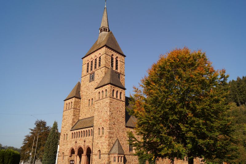 Pfarrkirche St. Peter und Paul, Kirchhundem Pfarrkirche St. Peter und Paul, Kirchhundem