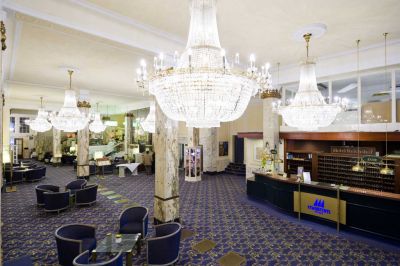 Hotel Reichshof Hamburg – CURIO Collection by Hilton