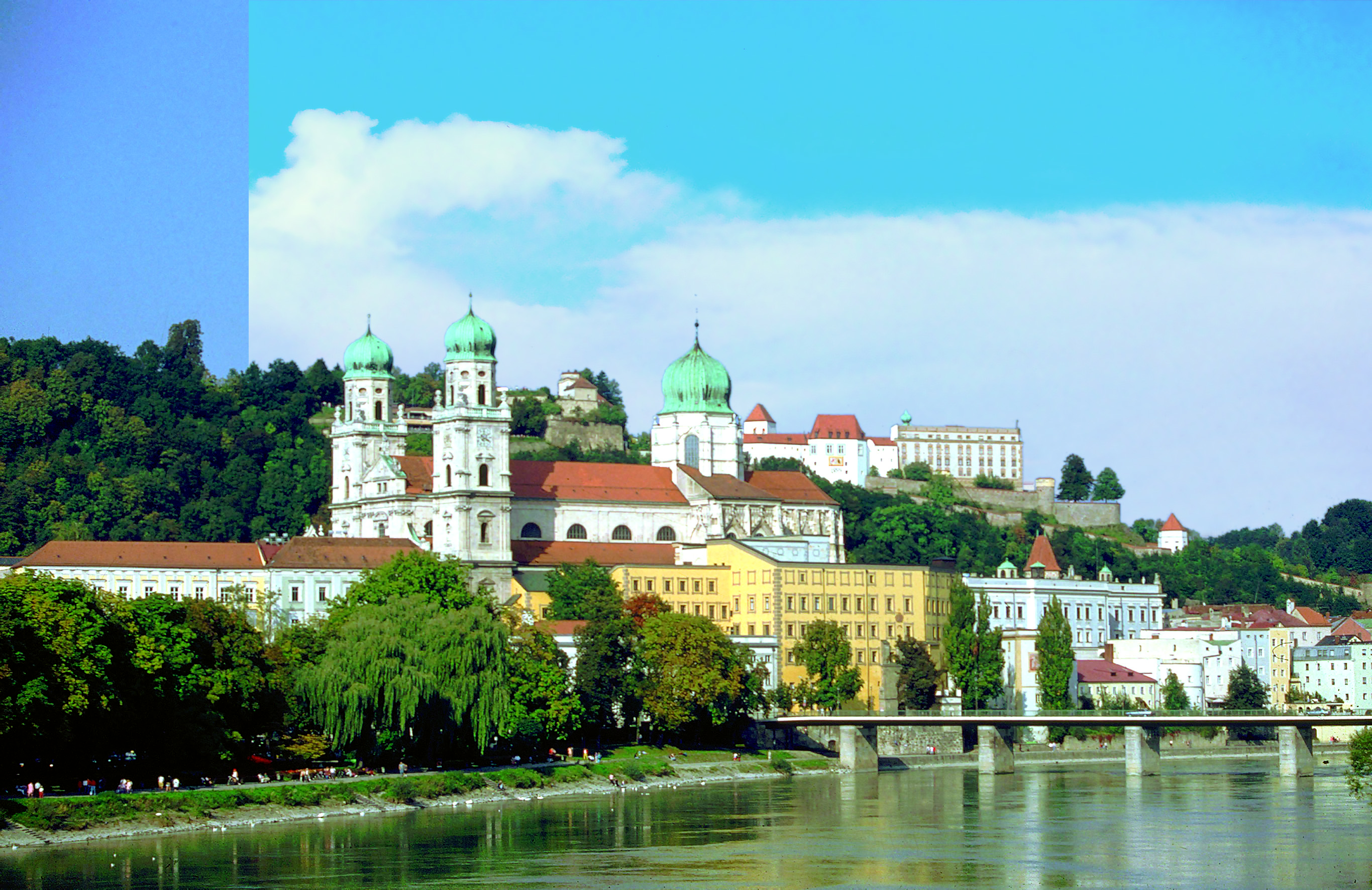 Passau-Dreiflüssestadt (30km Autobahn entfernt)