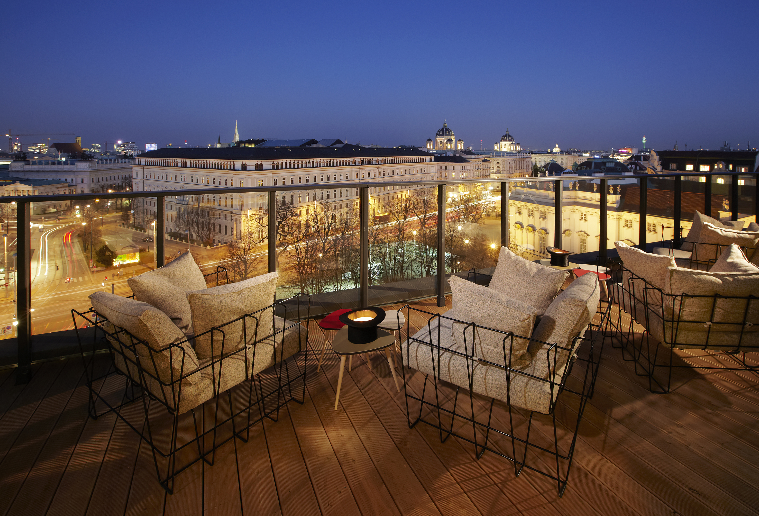 Terrasse des 25hours Hotel Wien.