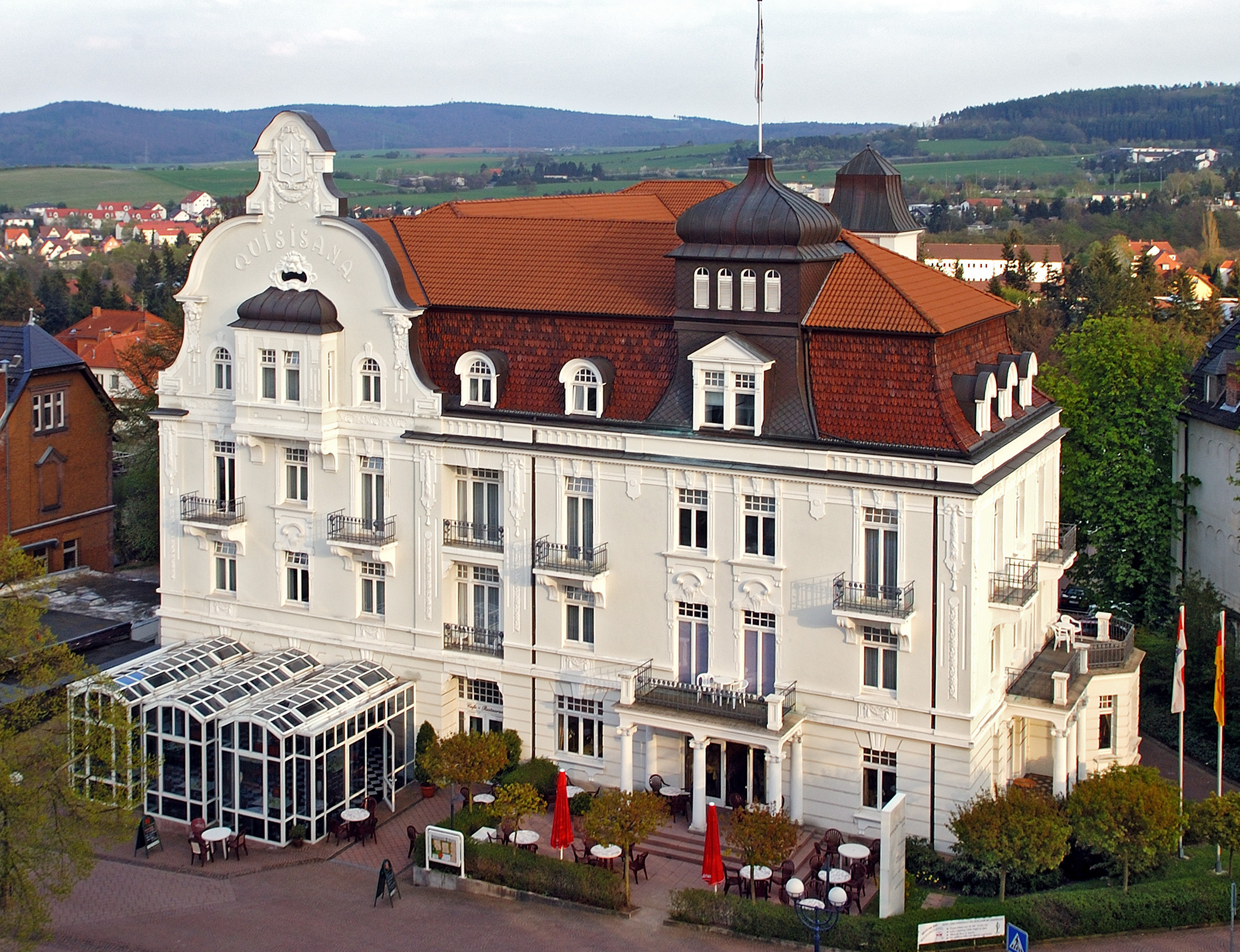 Außenansicht Göbel's Hotel Quellenhof, Bad Wildungen.
