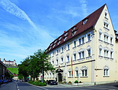 Aussenansicht vom Best Western Premier Hotel Rebstock in Würzburg.
