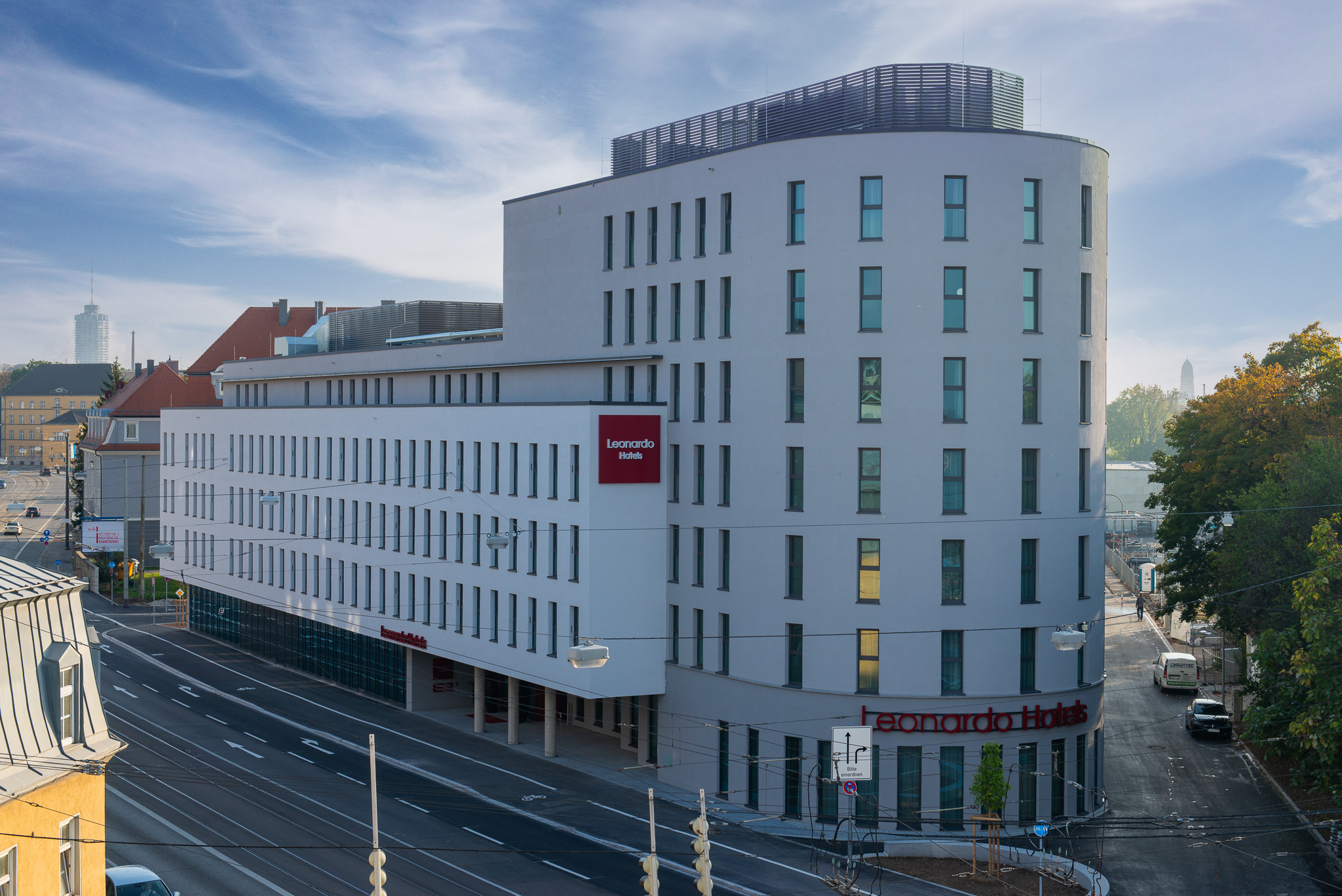 Außenansicht Leonardo Hotel, Augsburg.
