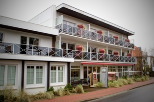 Außenansicht des smart-hotel-spo in St. Peter Ording.
