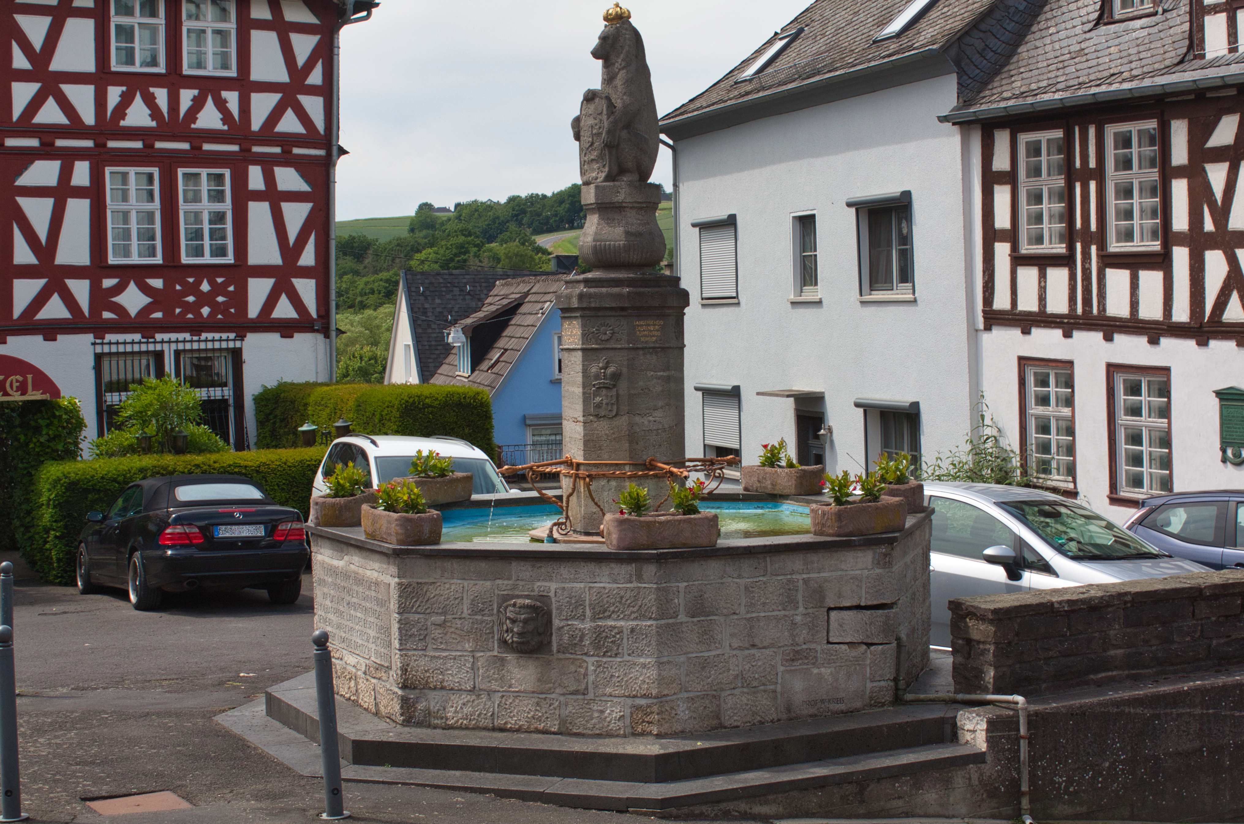 Der Bärenbrunnen in Holzappel.
