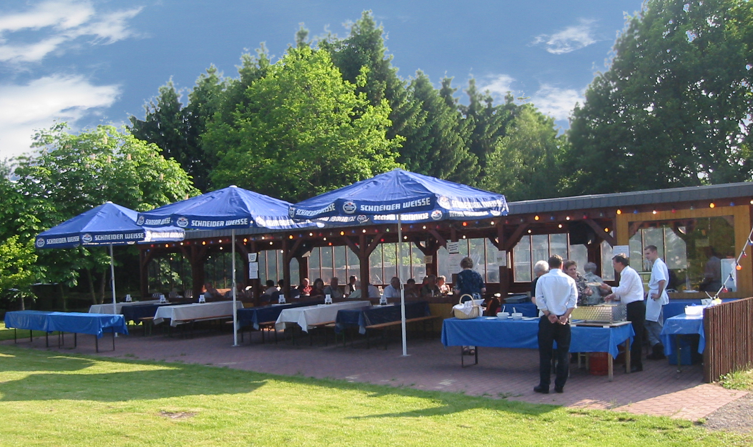 Biergarten im Heidehotel Bockelmann, Bispingen.
