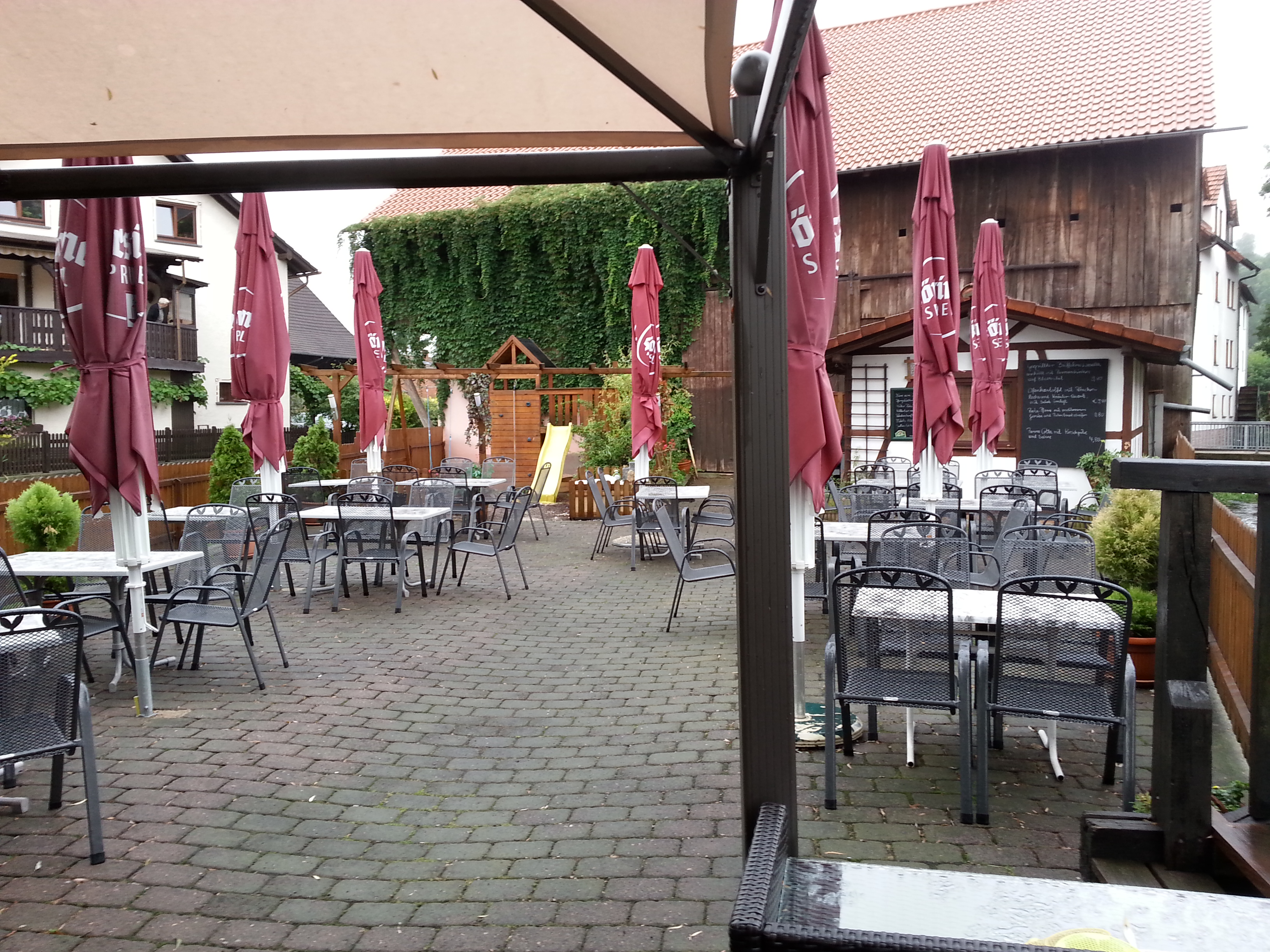 Biergarten Zum Jossatal, Bad Soden-Salmünster - Ortsteil Mernes.
