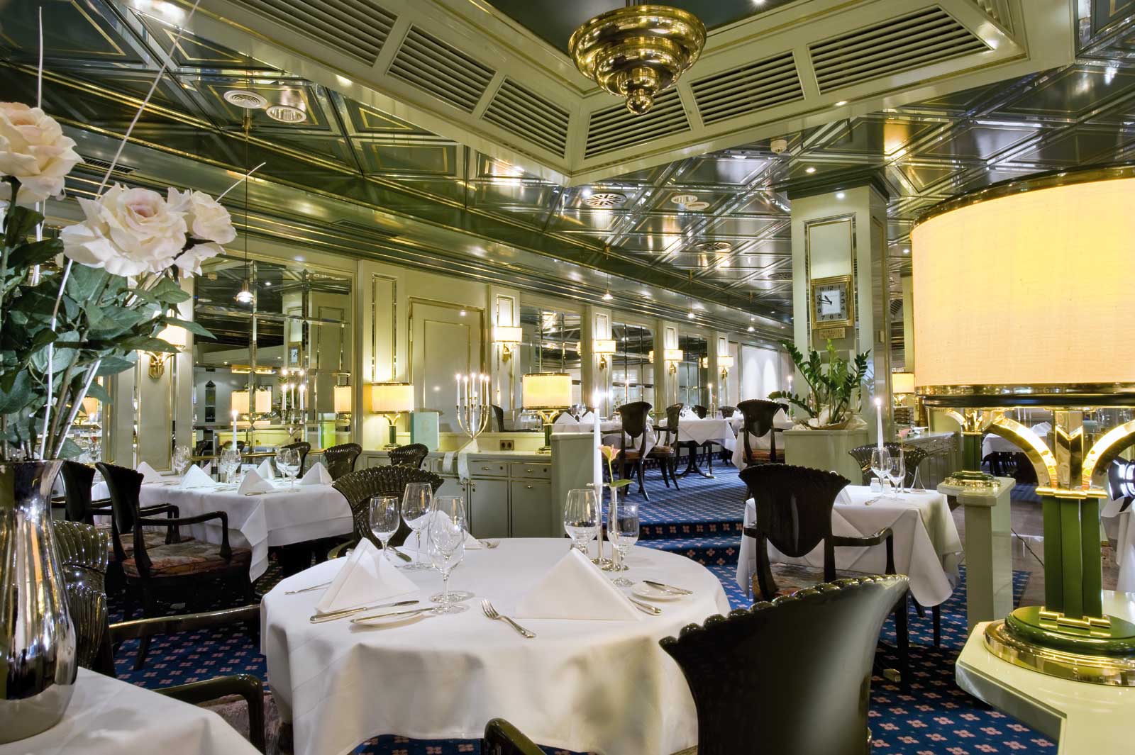 Restaurant 'Reuchlin' im Maritim Hotel Stuttgart.
