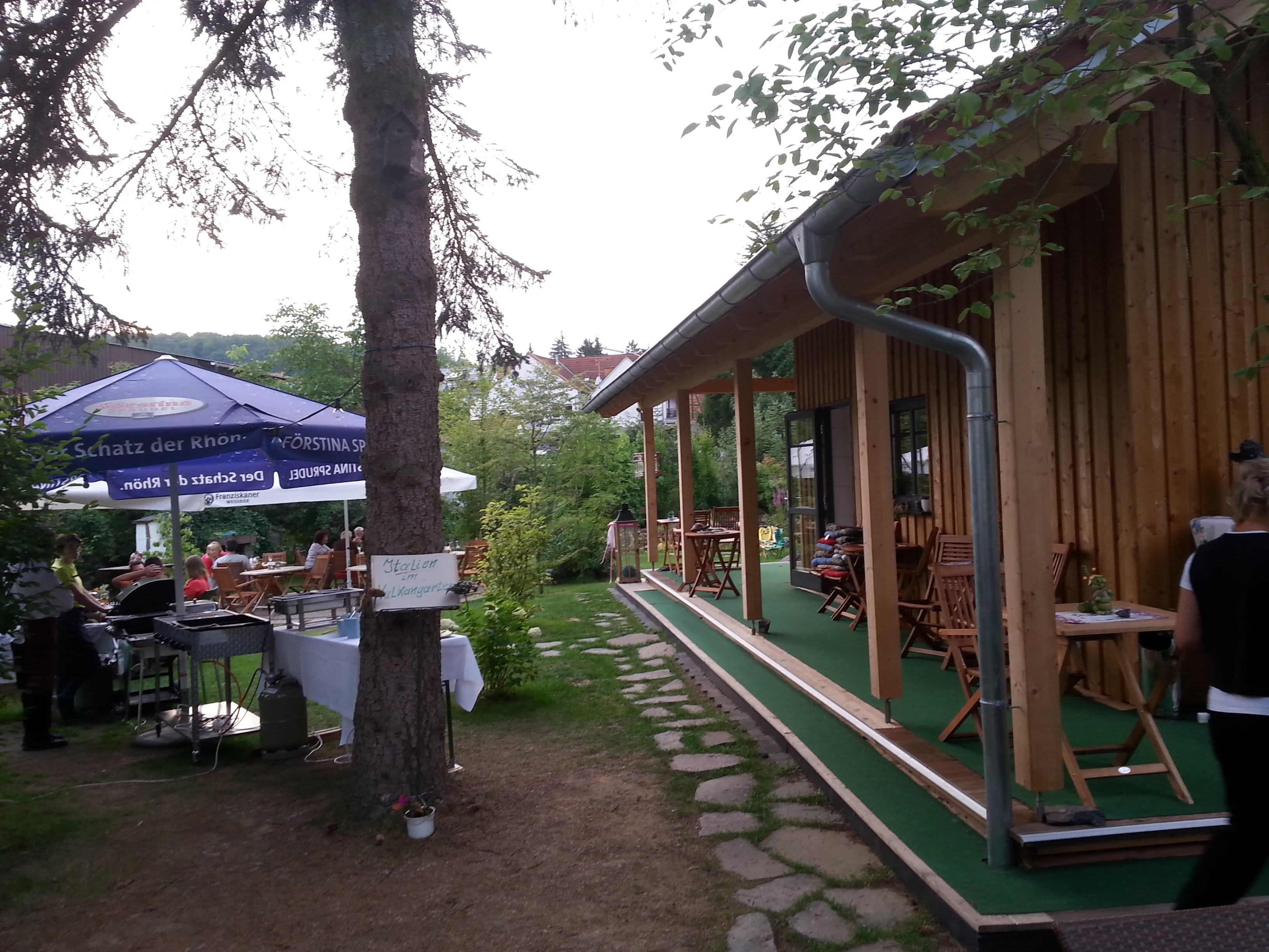 Buffet im Vulkangarten vom Landgasthof Kupferschmiede in Schotten - OT Rainrod.
